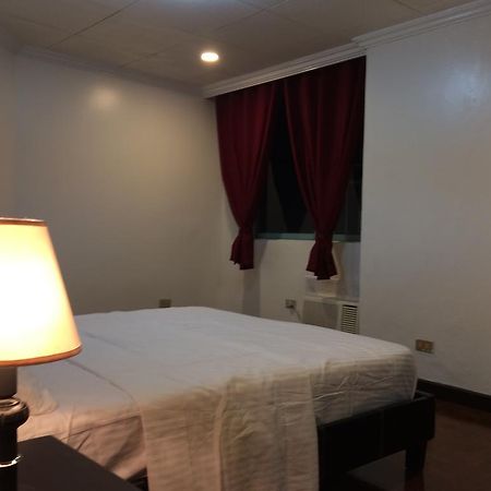 Ofw Hotel Manila Pasay Buitenkant foto