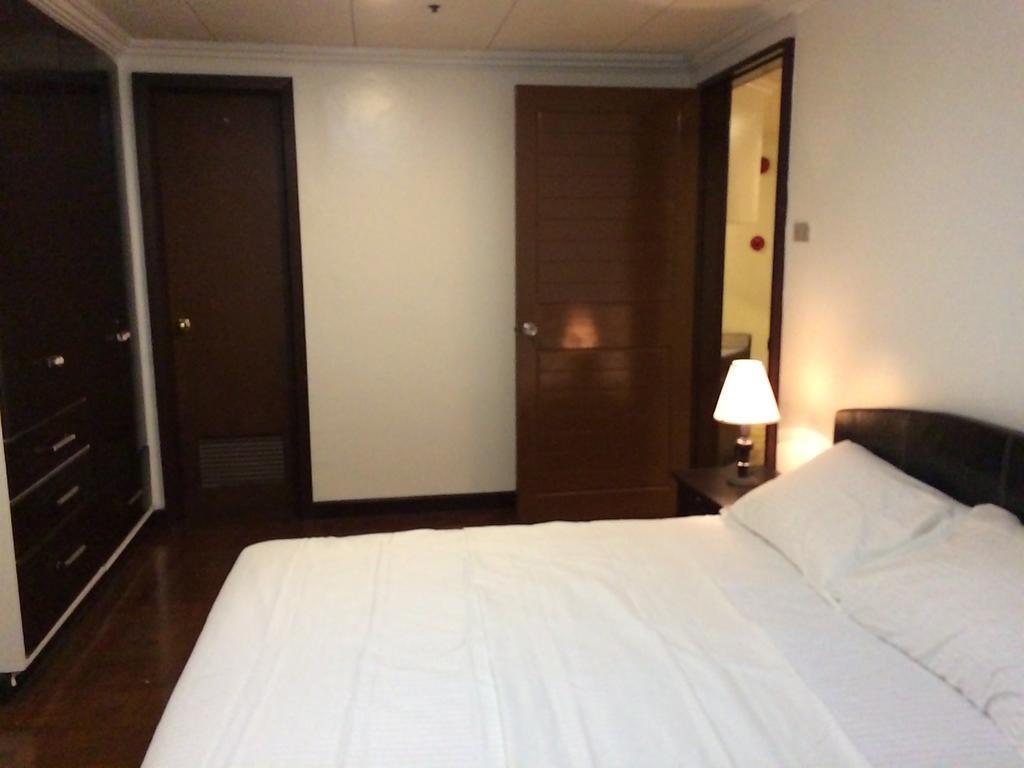 Ofw Hotel Manila Pasay Buitenkant foto