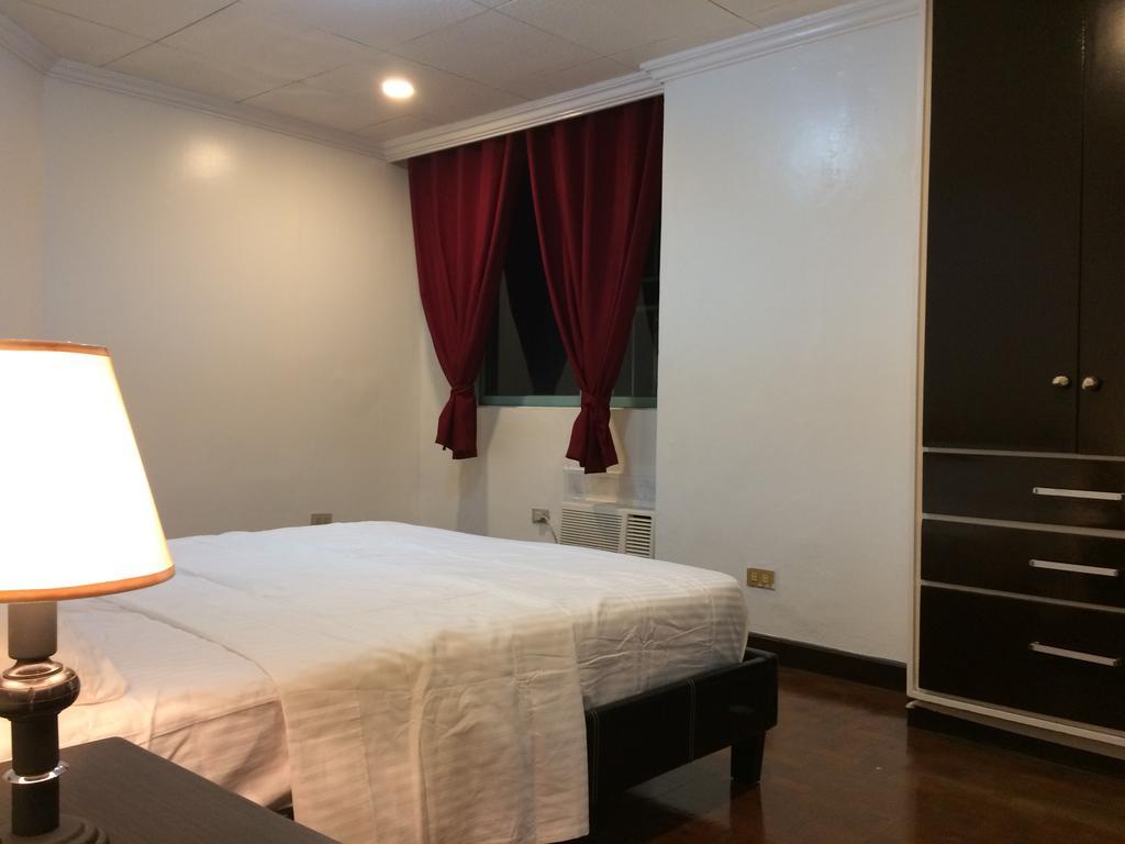 Ofw Hotel Manila Pasay Buitenkant foto