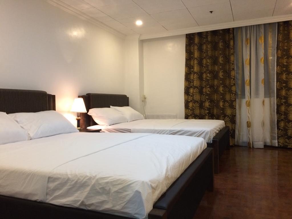 Ofw Hotel Manila Pasay Buitenkant foto