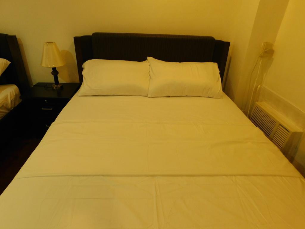Ofw Hotel Manila Pasay Buitenkant foto